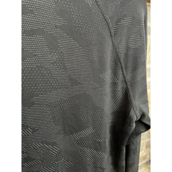 Under Armour Men’s 1/4 Zip Heat Gear Size Small - Picture 4 of 5